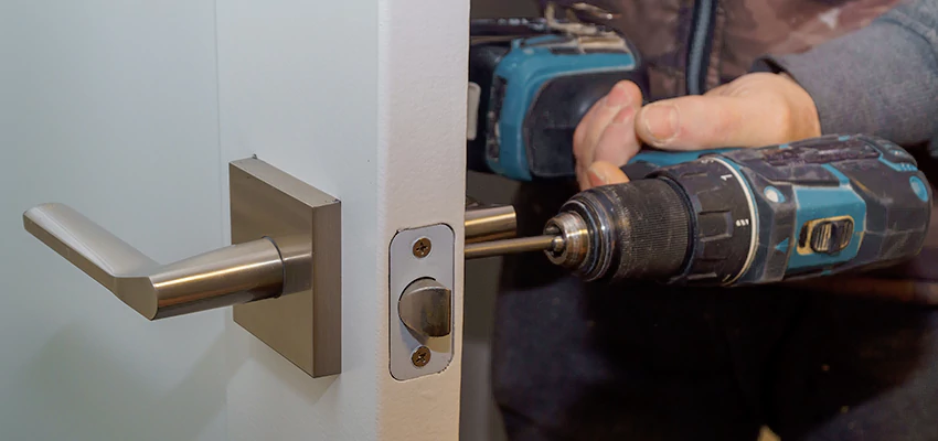 Broken Door Handle Lock Repair in East Hemet, California