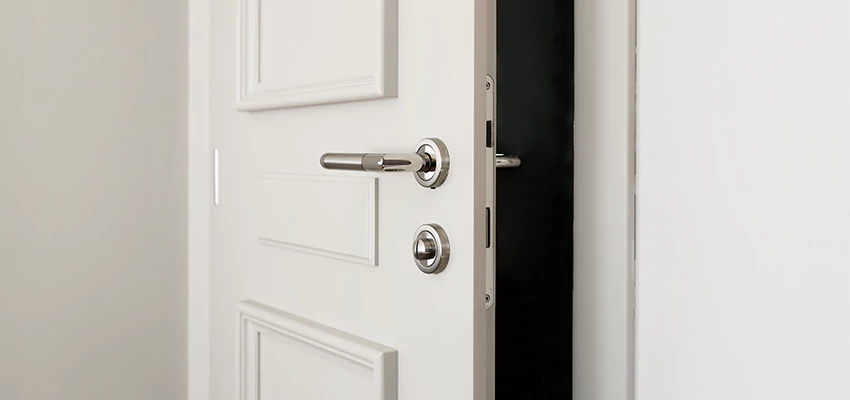 Folding Bathroom Door With Lock Solutions in East Hemet, CA